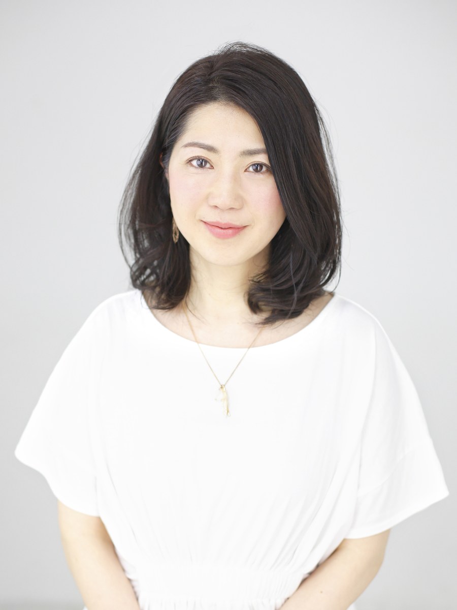 白根 亜紀